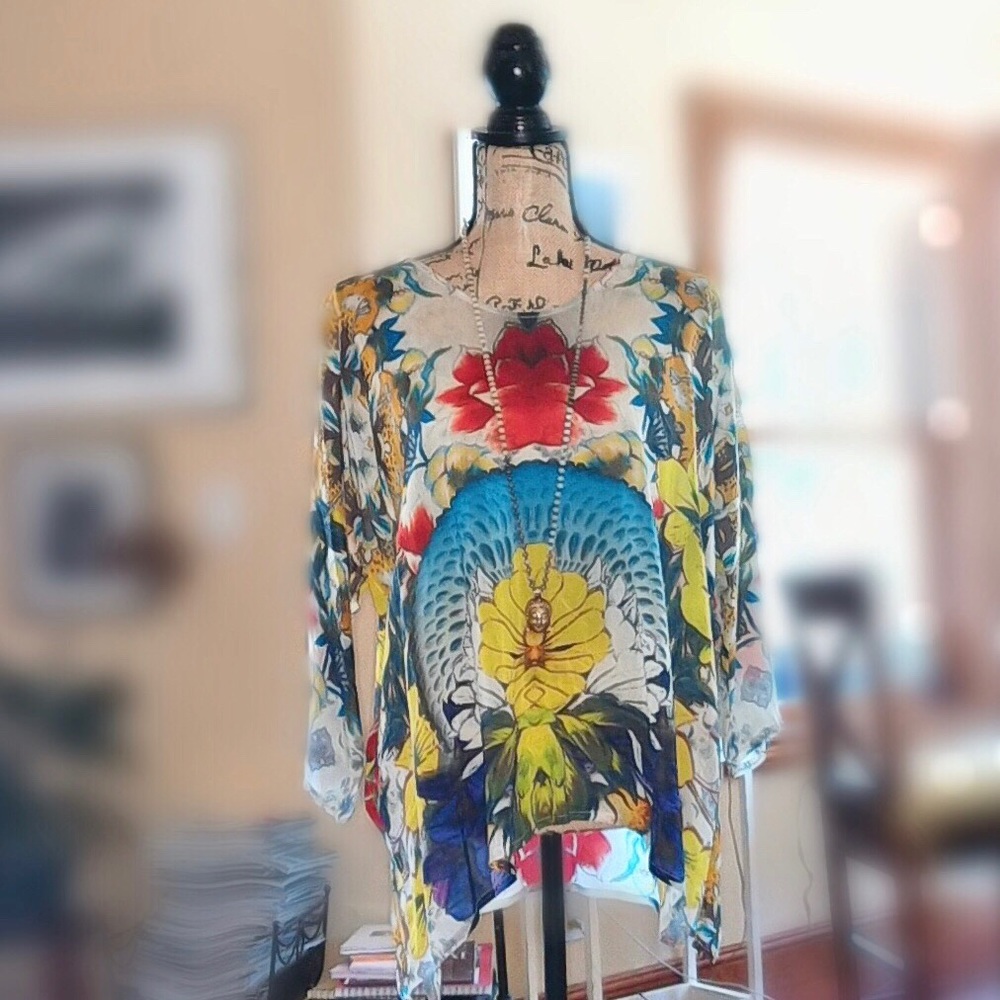Gorgeous silk multicolored tunic